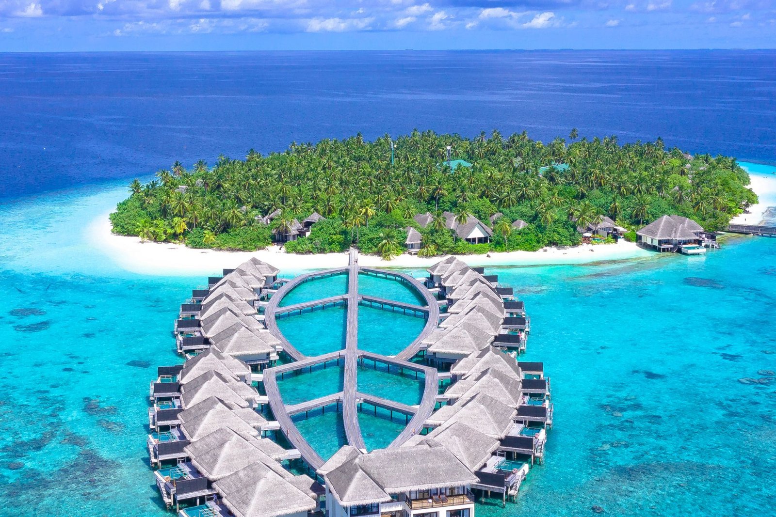 Enstar Travel: Your Gateway to Unforgettable Maldives Getaways