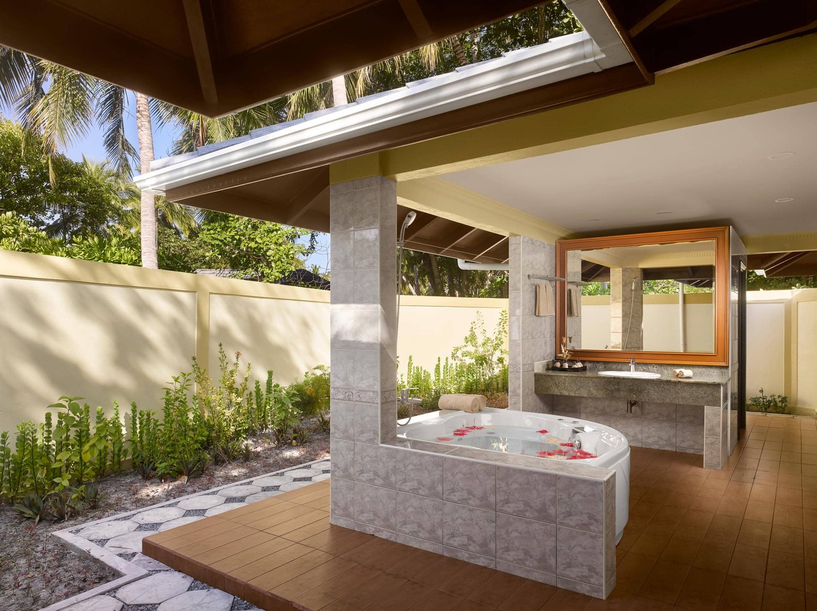 Royal-Island-Two-Bedroom-Beach-Pool-Residence-Whirlpool-Large